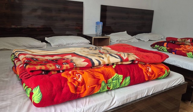 Hotel Astha in Phata