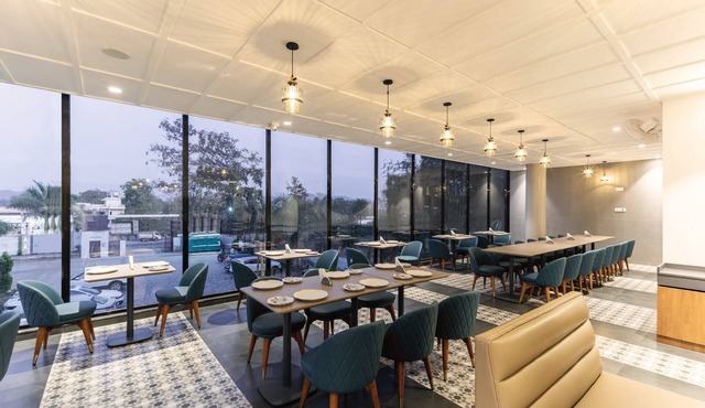 Hotel Bafna Lawn