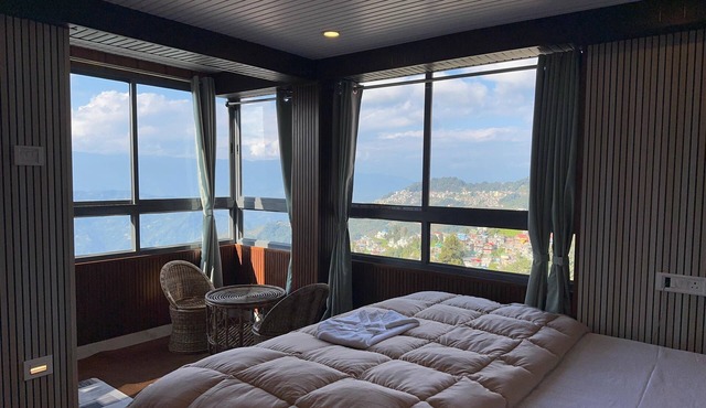 Hotel Basera