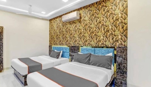 Hotel Bhavya Regency