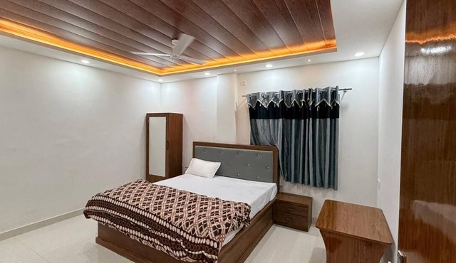 Hotel Chetna Place