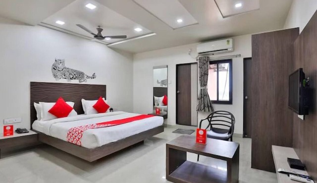 Hotel Daksh in Talala