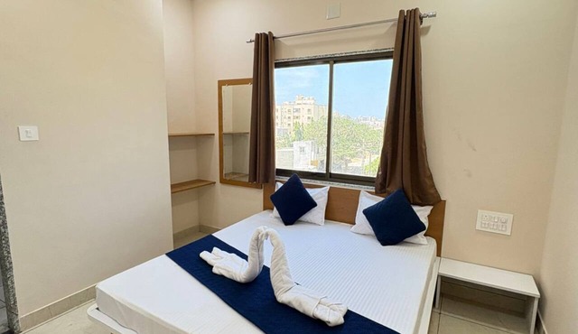 Hotel Darshan Palace - Near Dwarka Railway Station & Shree Dwarkadhish Temple in Dwarka