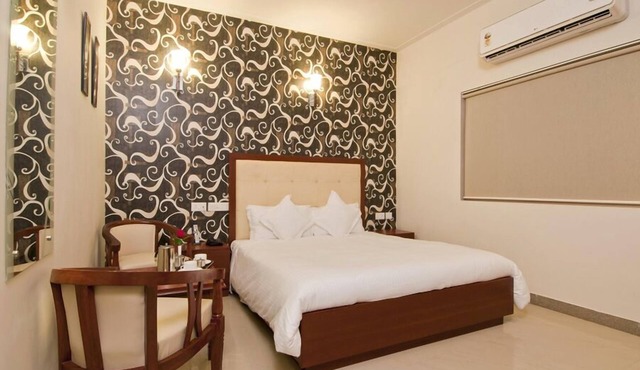 Hotel Deviram Palace