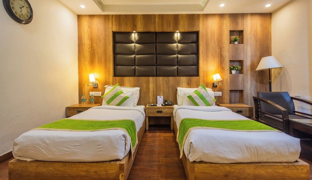 Hotel Di Arch Lucknow
