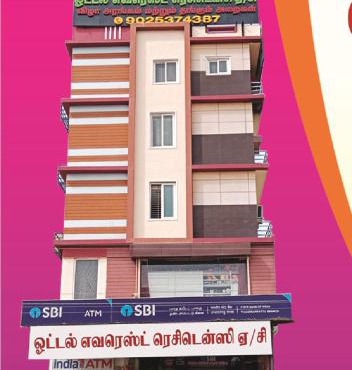 Hotel Everest Residency