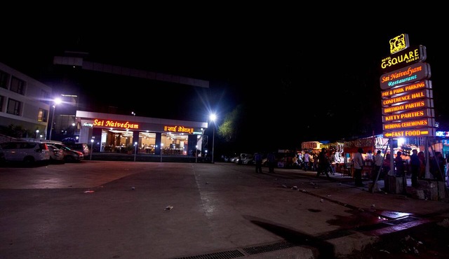 Hotel G-Square in Rahata
