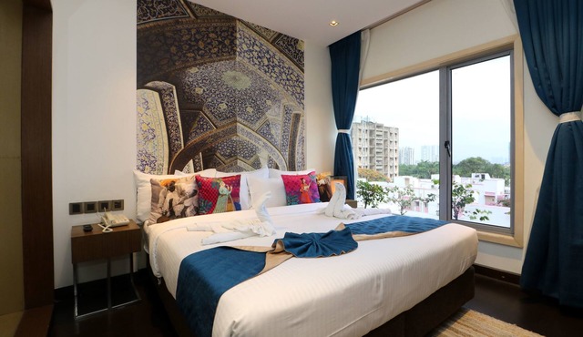 Hotel Gallery 67