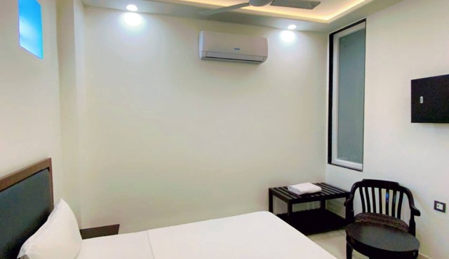 Hotel Giriraj Palace