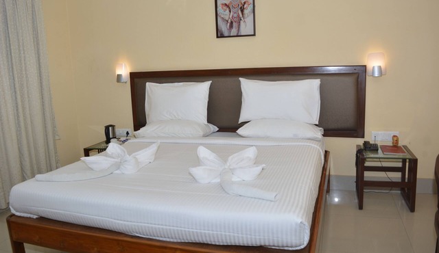 Hotel Golden Anchor Dhamara