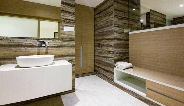 Hotel Grand Parivaar