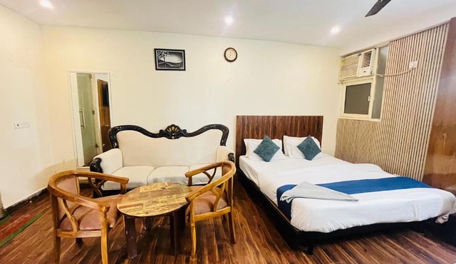 Hotel Grand Zara - Saket Metro