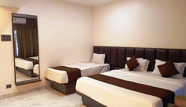 Hotel Kohinoor Plaza - Anhs in Chhatrapati Sambhajinagar