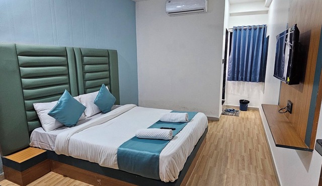 Hotel Jalsa in Surat