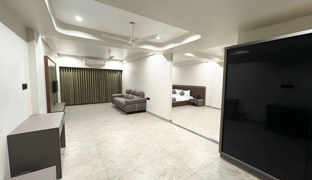 Hotel Kesharinandan