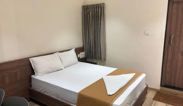 Hotel Krishna Grand in Thiruchendur