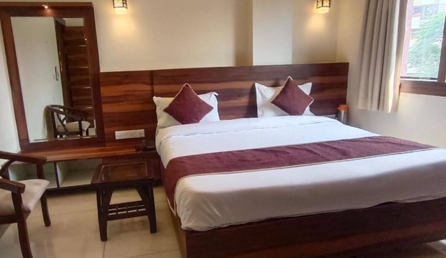 HOTEL KRISHNA PARADISE