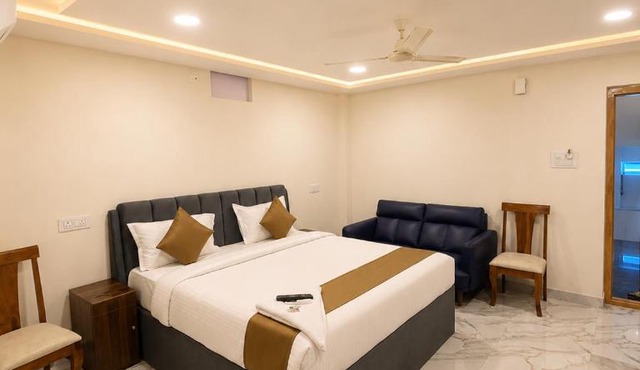 Hotel Livotel Near DLF Cyber City Gachibowli