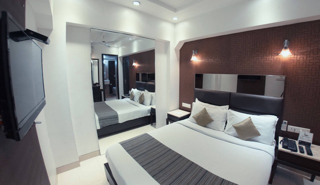 Hotel Manama in Mumbai