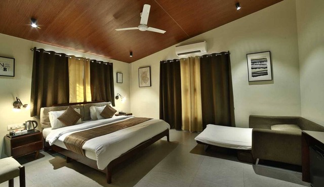 Hotel Marigold With Swimming Pool By SAH