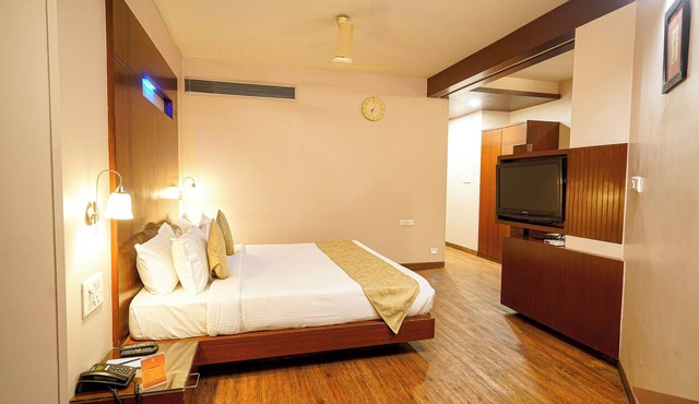 Hotel Mayura in Raipur