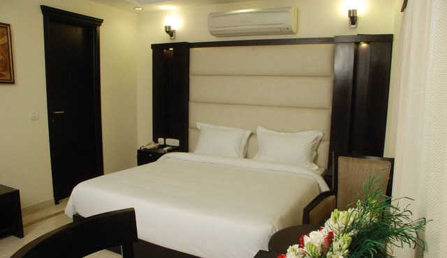 Hotel Meridian Plaza