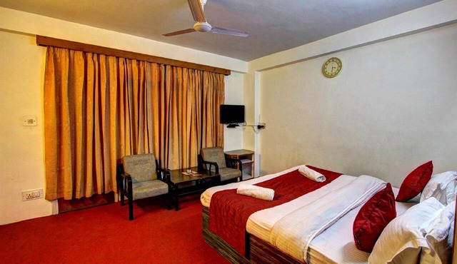 Hotel Monarch Residency
