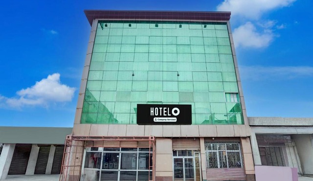 Hotel O Govind Nagar Kanpur Formerly Maharoopa Palace