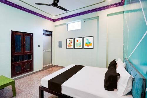 Hotel O Guru Kripa
