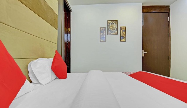 Hotel O OM