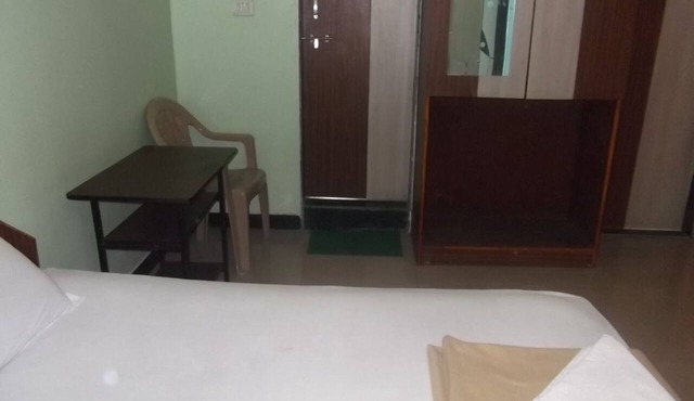 Hotel Oasis in Pune