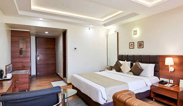 Hotel Page One