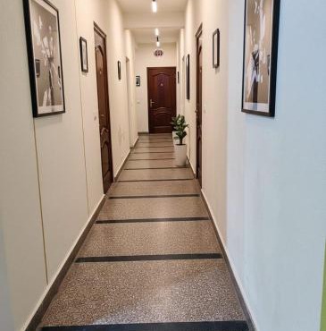 Hotel Q victoria palace #tajmahal corridor & hotel lane