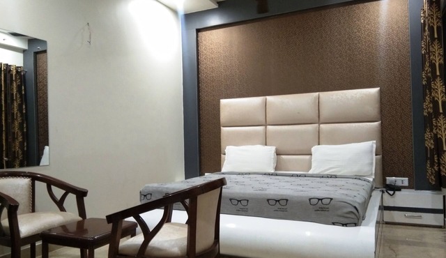 Hotel R P