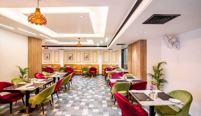 Hotel Raaj Palace