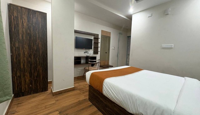 Hotel Raasaa Grand Rooms