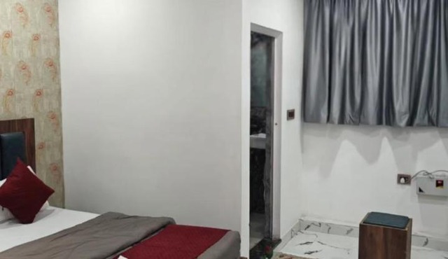 Hotel raj inn