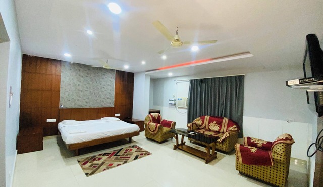 HOTEL RAJ RESIDENCY