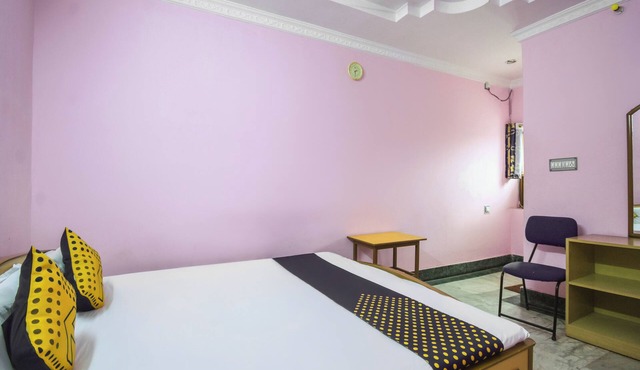 Hotel Rajmahal