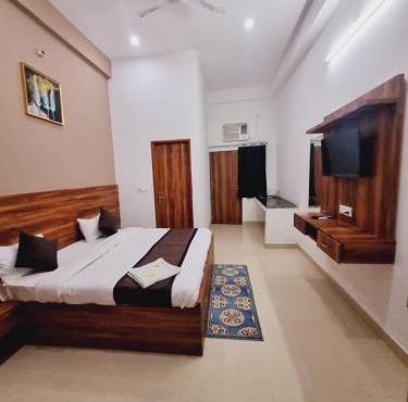 Hotel Rama International Ac Rooms Free Wifi Free Pick Up From Railway Station