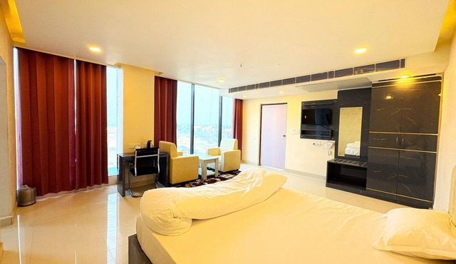 Hotel Ranjana Palace