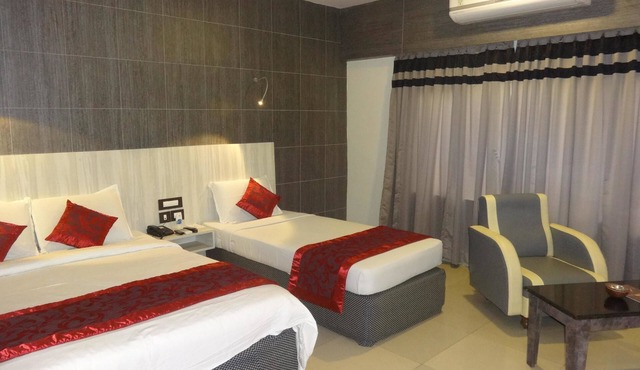 Hotel River Bay in Rajahmundry