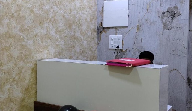 Hotel Rose Inn Dormitory in Mumbai