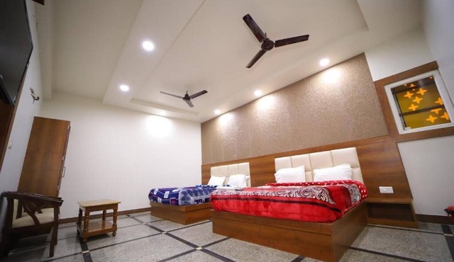 Hotel Royal Phoenix in Agra