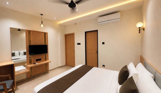 Hotel Rushikesh inn Dwarka in Dwarka
