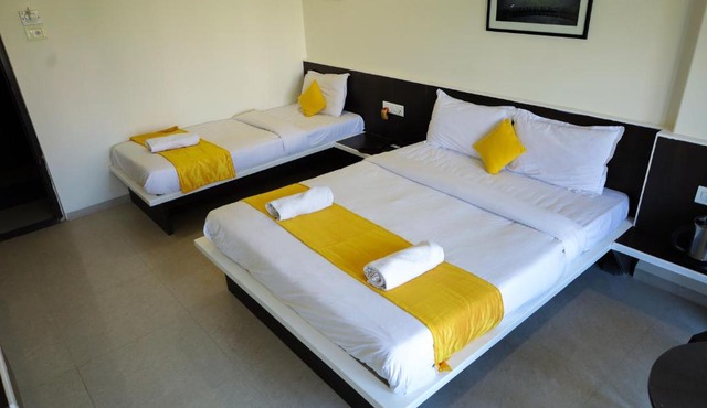 Hotel Sai Bansi