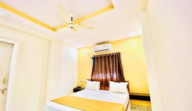 HOTEL SAROVAR INN