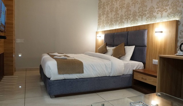 HOTEL SATKAR