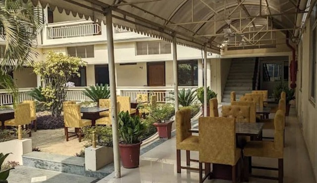 Hotel Satkar Palace Moradabad