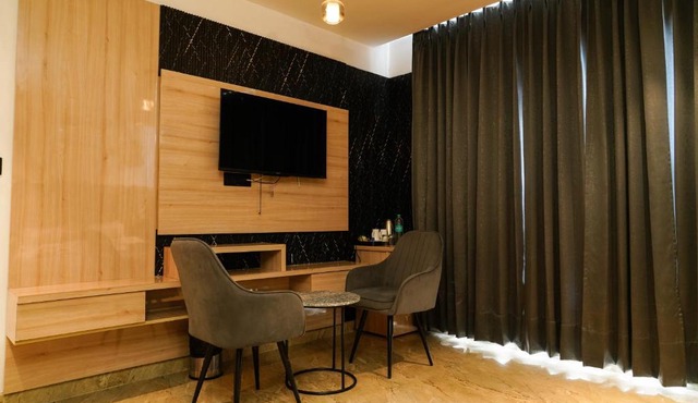 Hotel Score The Heaven in Zirakpur